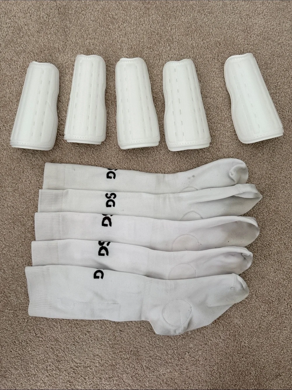 DSG White kids Athletic Socks with Shin Guards - 5 socks/5 shin guards.